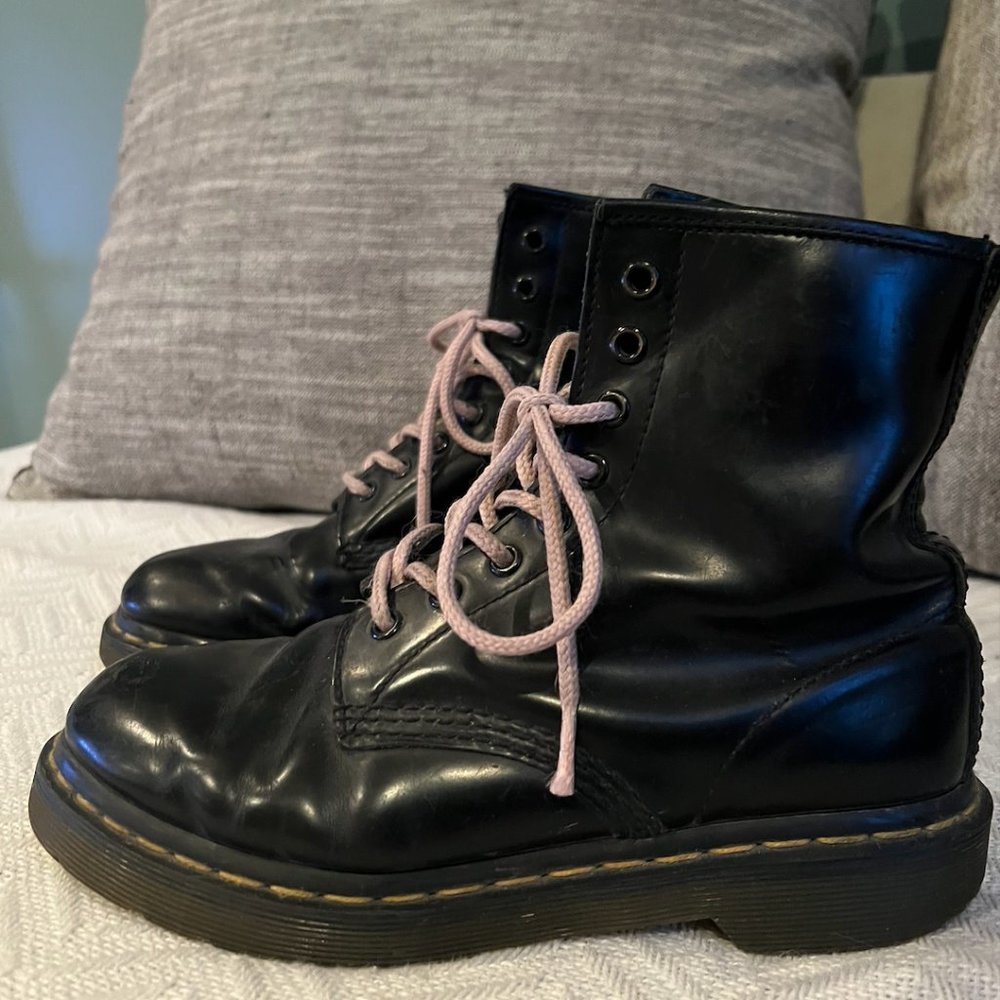 Dr. Martens 1460 Black Boots Pink Laces